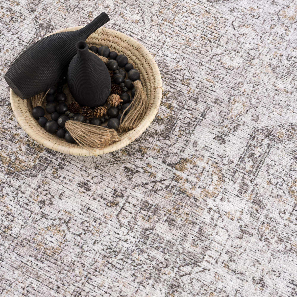 Marlowe Safira Beige & Gray Traditional Rug