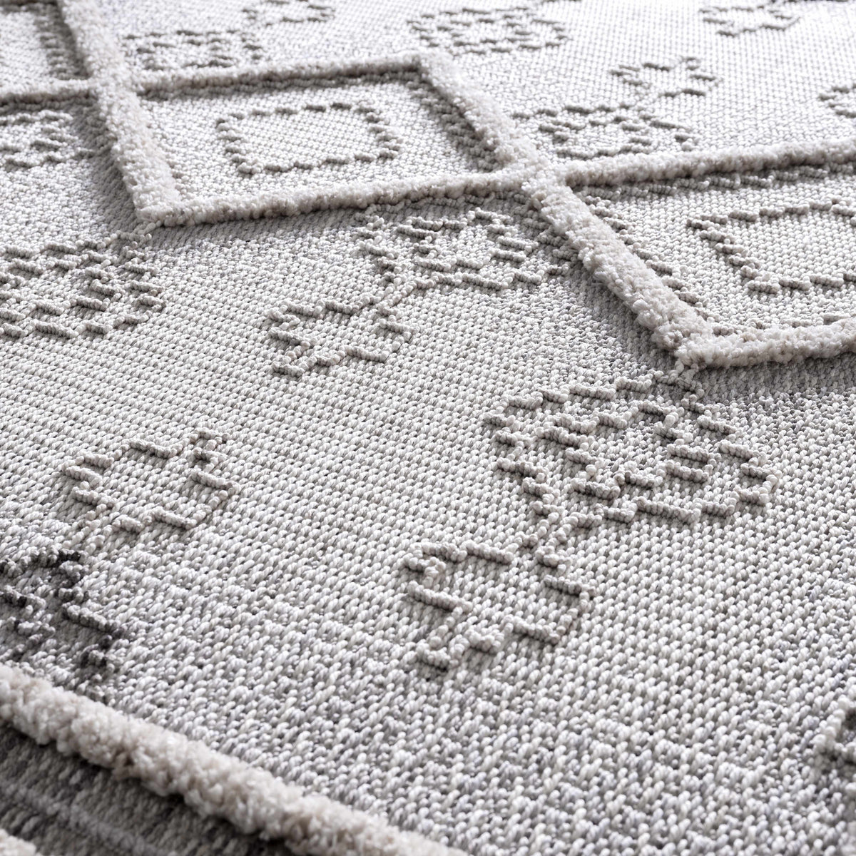 Amaga High-Low Rustic Rug