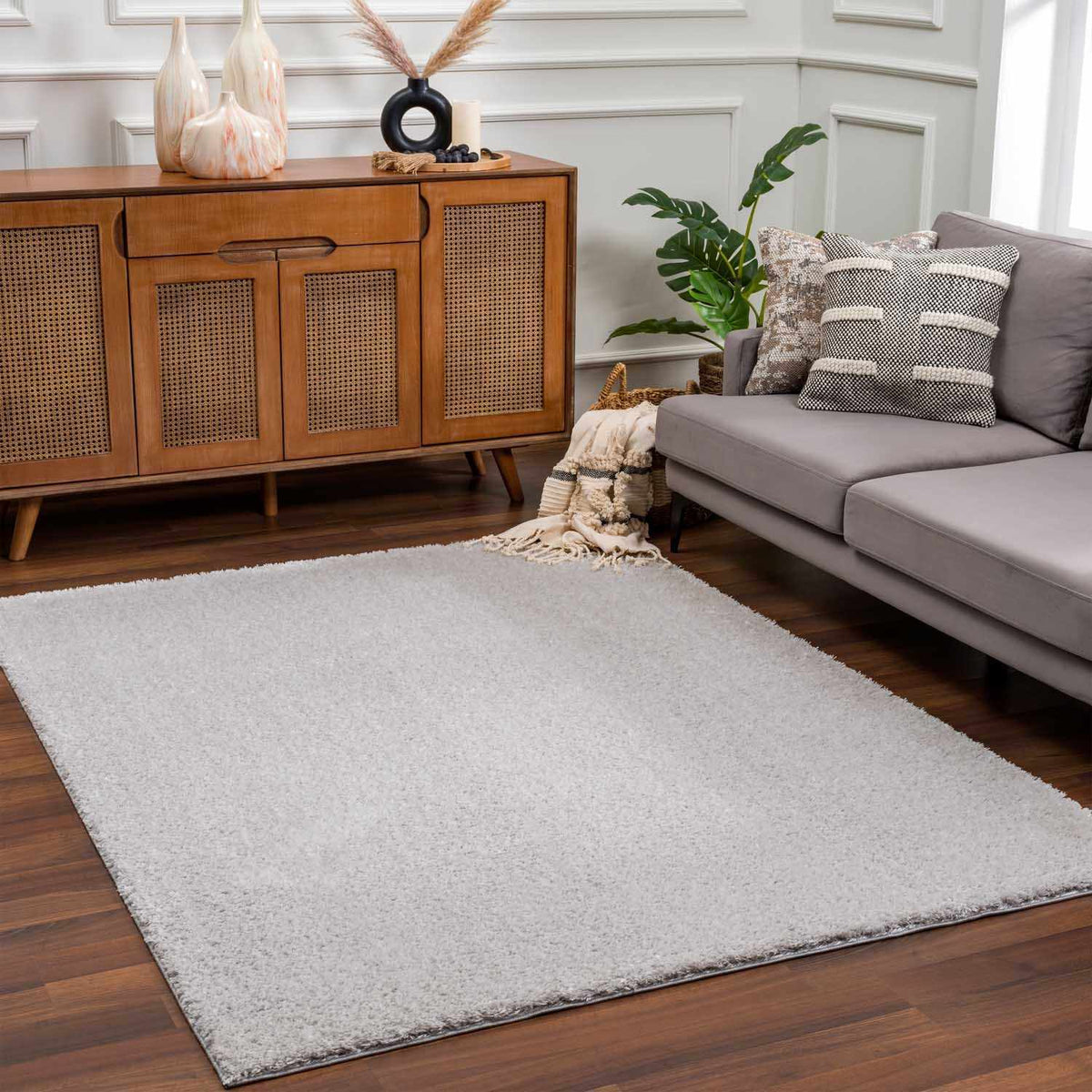 Lunaro Gray Subtle Wavy Abstract Modern Minimalist Polyester Machine Woven Area Rug