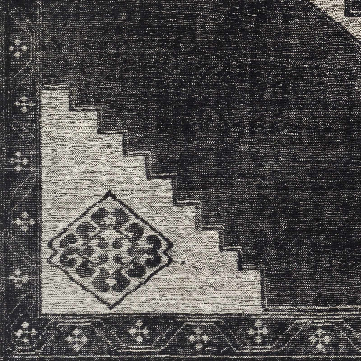 Siraway Handmade Wool Area Rug - Clearance